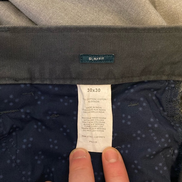 Men’s Slim Fit Perry Ellis Dress Pants (size 30) - Picture 5 of 5